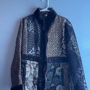 Brown funky printed granny jacket with fur collar’s in sleeves